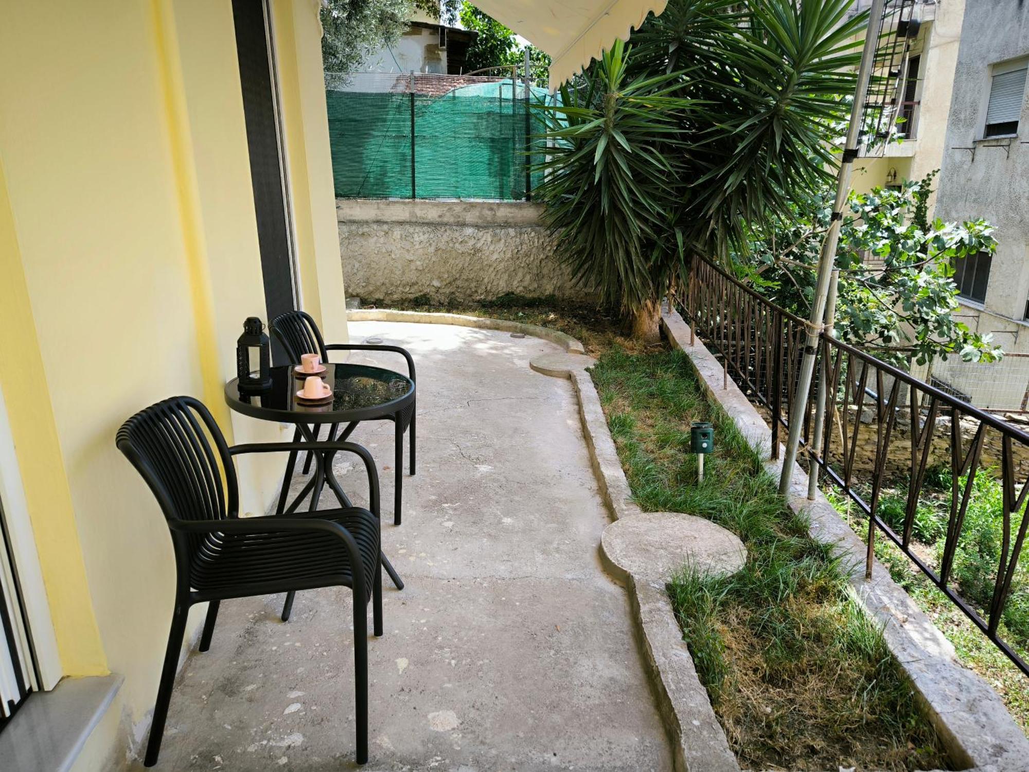 Port View, Veranda, 80 Sqm, Spacious Place For 6 Thessaloníki Exteriör bild